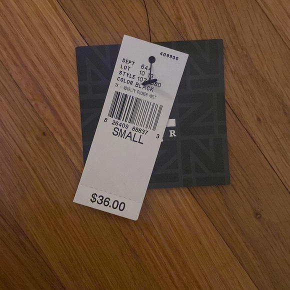 Black off the shoulder cropped top - Picture 3 of 4